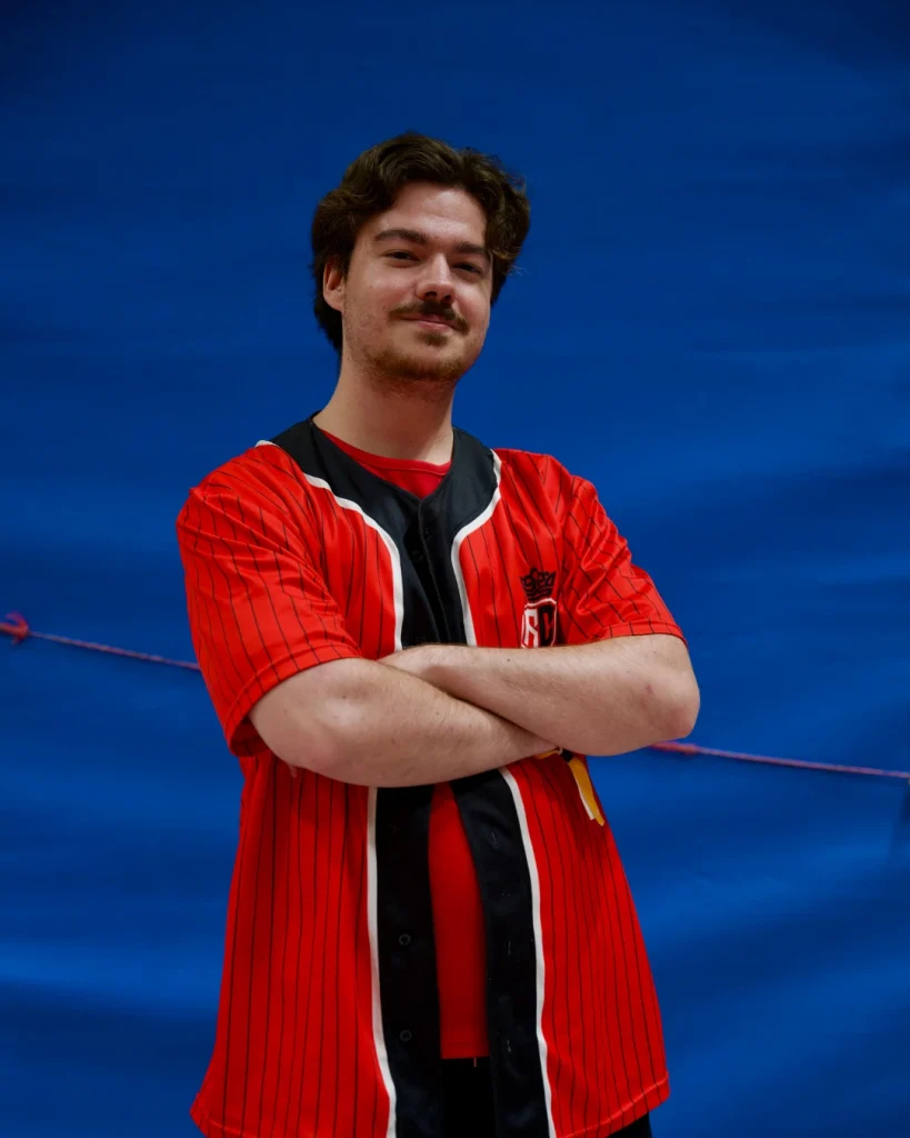 Guihian athlète dans l'équipe Open COED niveau 3, jongle entre ses études, ses deux jobs et sa passion du cheerleading.